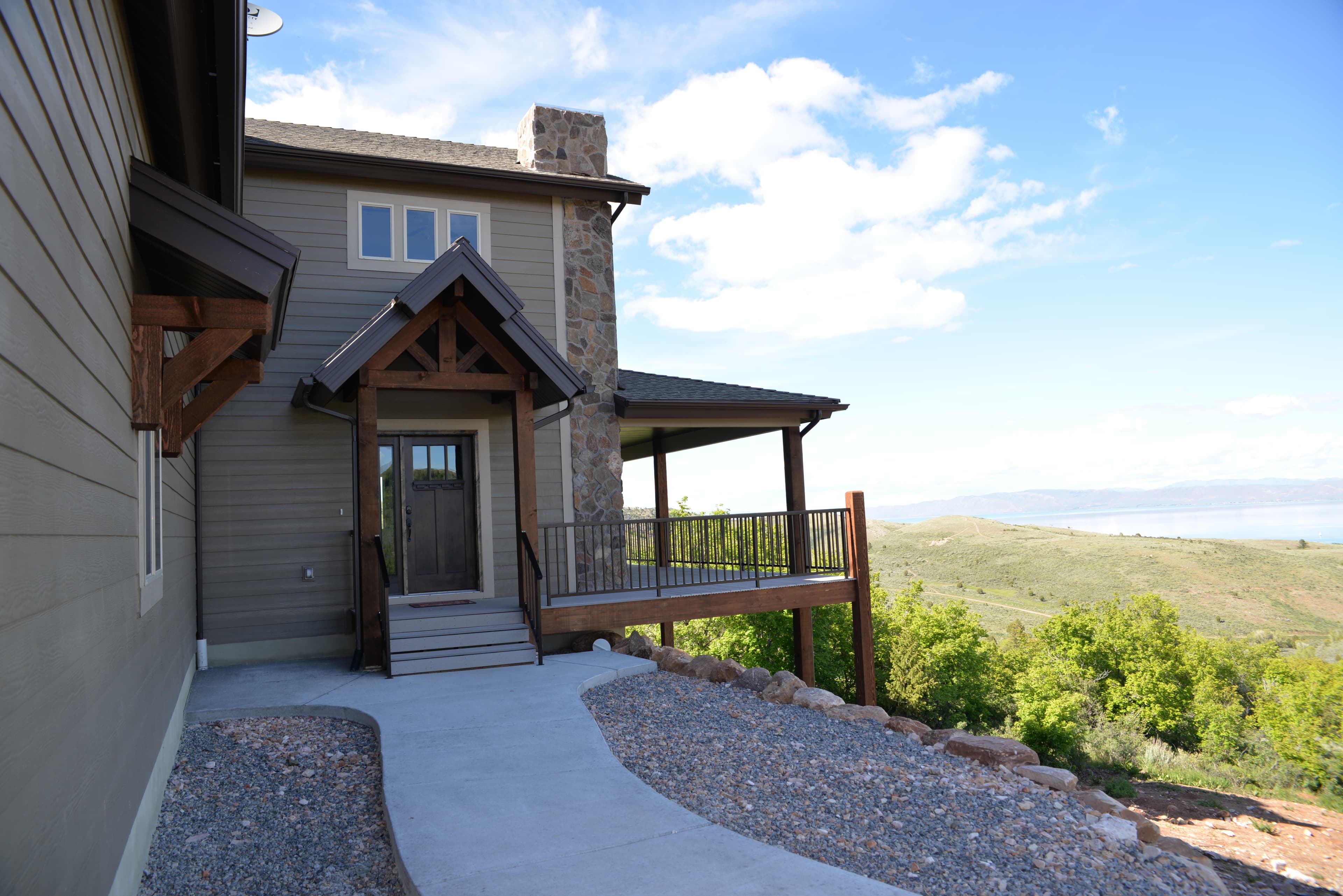Bear Lake Escape front entrance