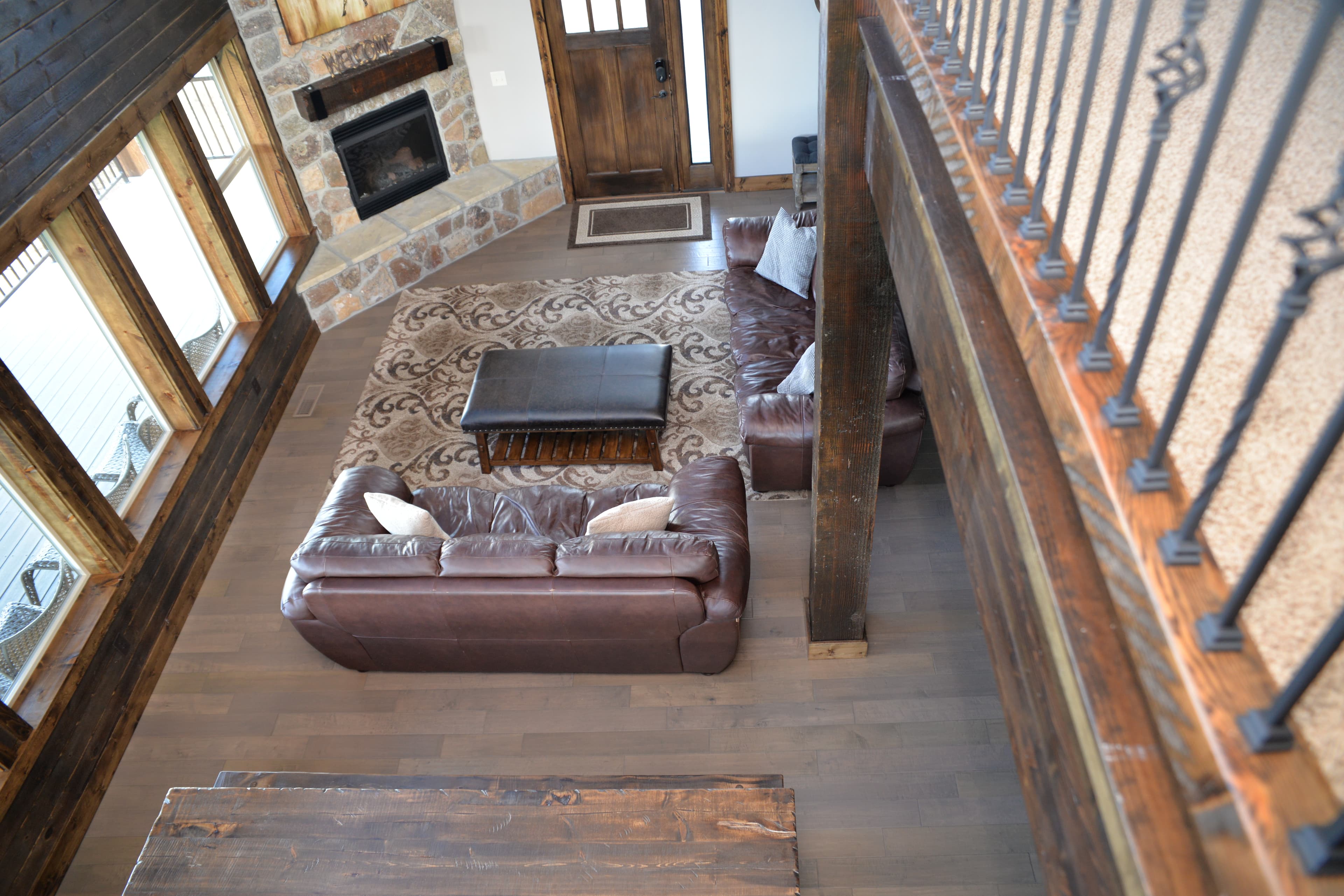 Bear Lake Escape spacious living room